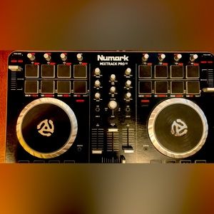 I am selling a new Mark, pro two